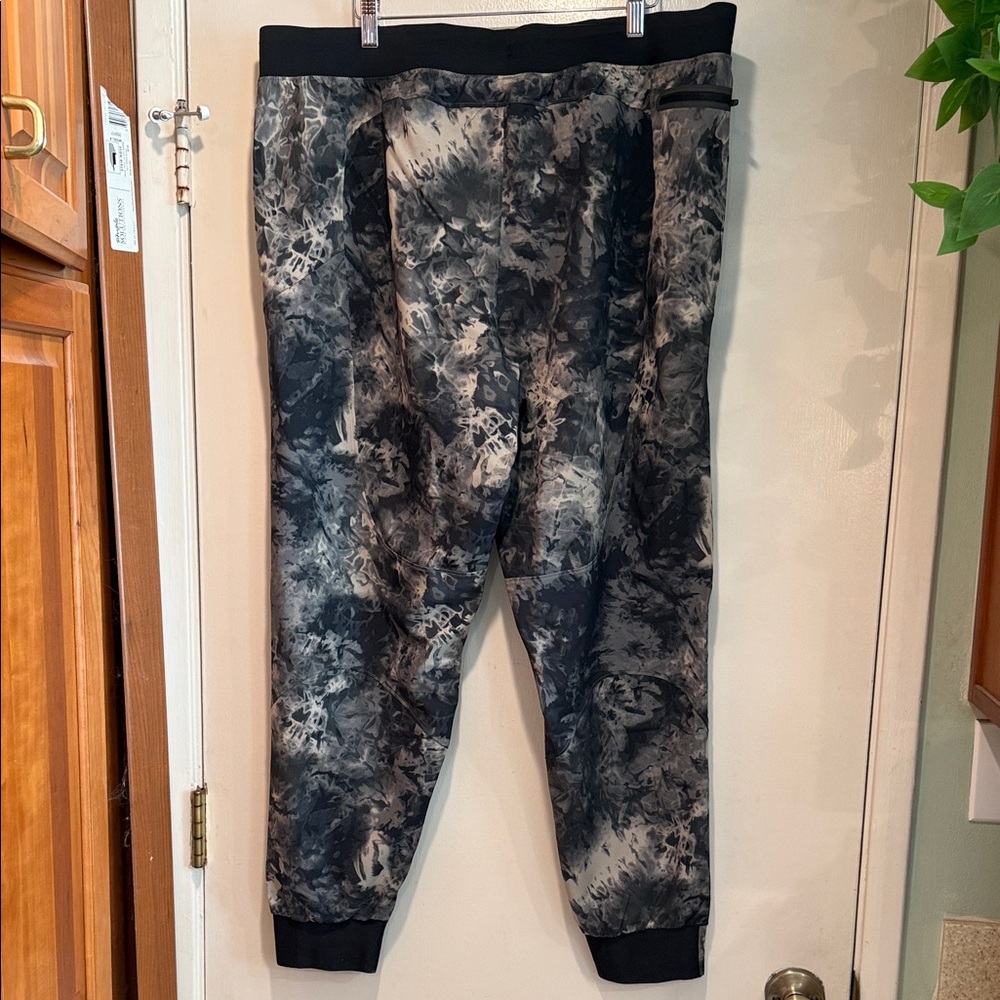 Under Armour Men's UA Unstoppable Joggers - Surface Gray/Black - XXL - Picture 7 of 16